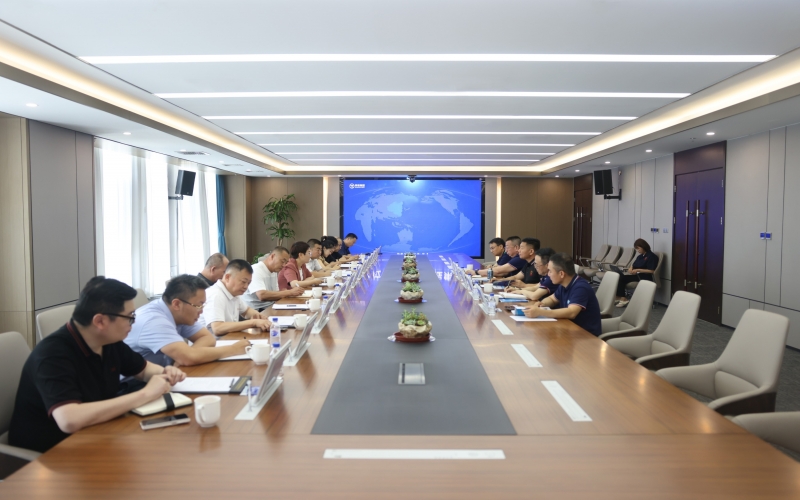 內(nèi)蒙古自治區(qū)錫林郭勒盟正藍(lán)旗委副書記、旗長劉曉敏到訪榮程集團(tuán)