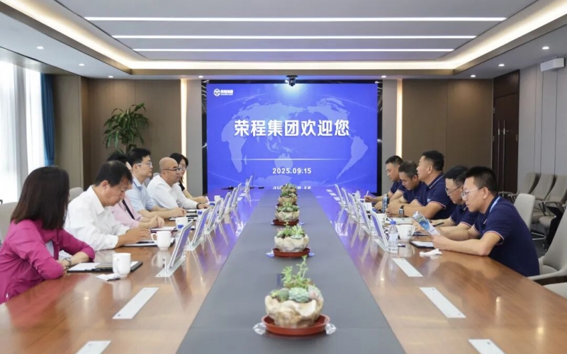 新疆生產建設兵團第十四師昆玉市黨委常委、副師長王鑫到訪榮程集團